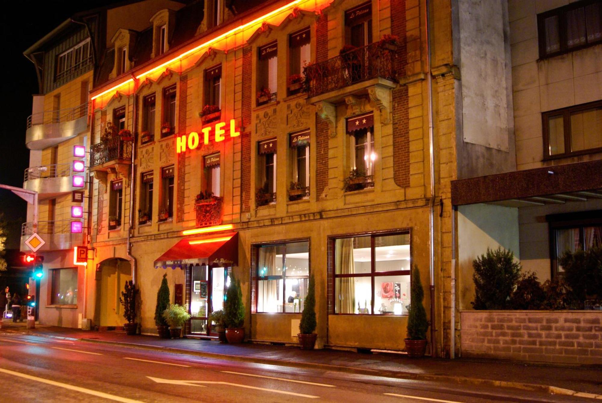 Hotel Le Pelican Charleville-Mézières Exteriér fotografie